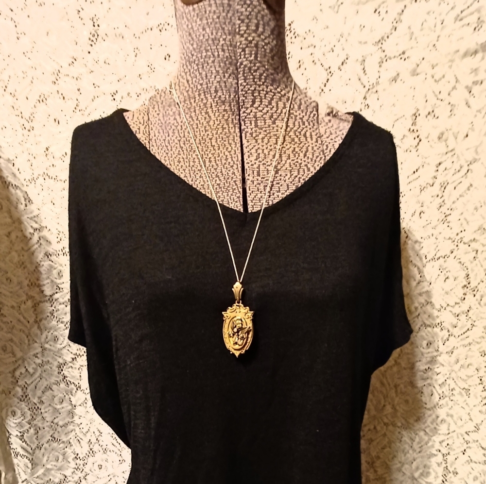 Antique showstopper!!! This amazing antique locket is so beautiful! - Picture 5 of 5